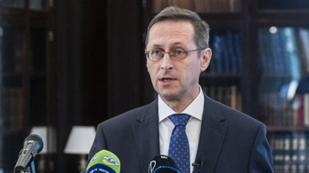Varga Mihály: A vártnál jobban csökkent a magyar államadósság