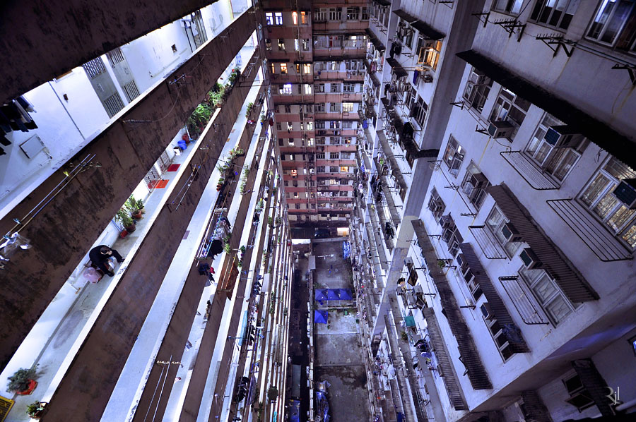 To Kwa Wan, egy nagyrész 10 emeletes lakóépületekből álló hatalmas lakótelep a város keleti részén.