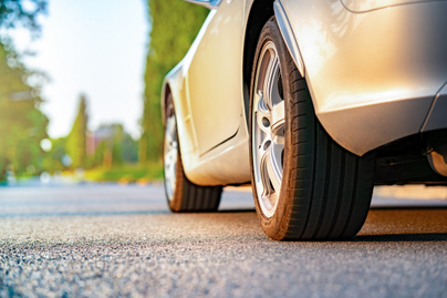 Biztonságos a tavalyi nyári gumi az autóra? Így dönthető el a legegyszerűbben