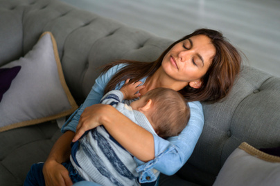 Ennyivel kevesebbet alszunk a baba 1 éves koráig - Durva eredményre jutottak a kutatók
