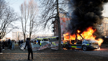 Több tüntetőt is eltaláltak a rendőrségi lövedékek Svédországban