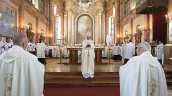 Új püspököt szenteltek Szombathelyen