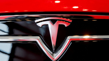 Kormánykerék nélküli autó lesz a Tesla következő újdonsága