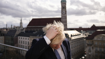 Parlamenti vizsgálat indul Boris Johnson ellen a karanténbulik miatt