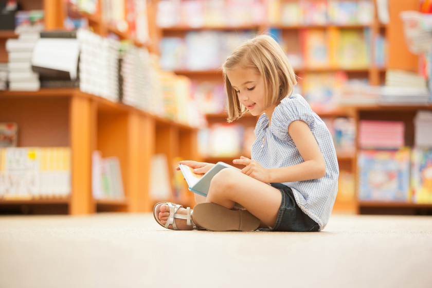 Serkenti a fantáziát és a kognitív képességeket: a jól választott képeskönyv csodákat tesz a gyerekkel