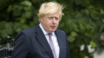 Boris Johnson meglóghat a bírság elől, ami a karanténbulik miatt járna