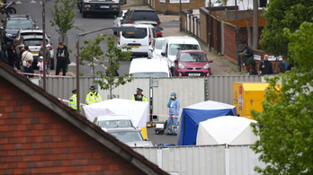 Négy embert halálra szúrtak Londonban