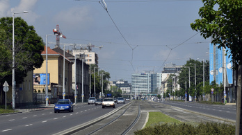 Sávlezárások lesznek a Róbert Károly körúton és a Váci úton a 3-as metró felújítása miatt