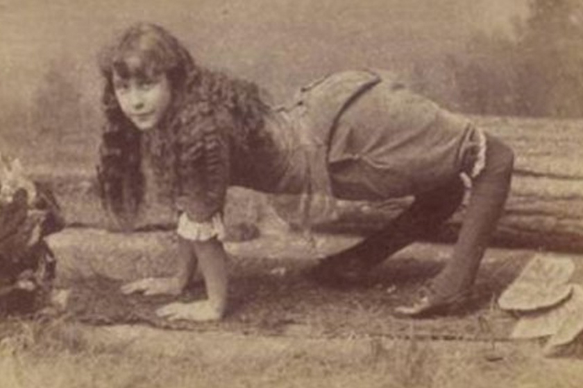A 19. századi szörnyshow-k sztárja volt: Ella Harper, a Tevelány ritka rendellenességgel született