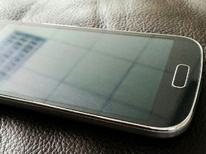 A Samsung szivárogtatta ki az S4 minit