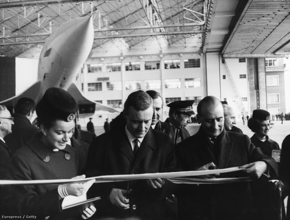 A prototípus avatási ünnepsége Toulouse-ban, 1967. december 12-én. A Concorde átlagos utazósebessége 2,04 Mach, vagyis 2500 kilométer volt óránként. Maximális repülési magassága elérte a 18 300 métert.