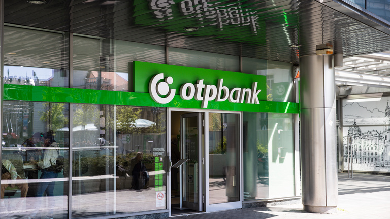 Ukrajna beadta a derekát, levette az OTP Bankot a fekete listáról