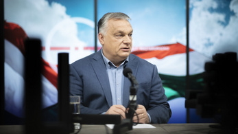 Már korán reggel élőben kapcsolják Orbán Viktort