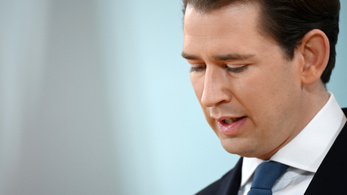 Soha többet nem tér vissza a politikába a korrupcióval vádolt volt osztrák kancellár