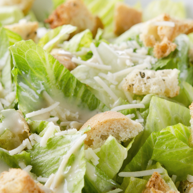 Így készül a klasszikus Cézár-saláta: könnyed, mégis laktató ebéd