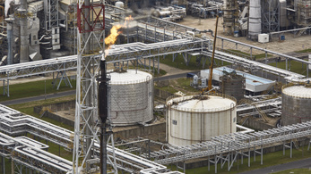 A lengyel olajvállalat kész átvenni az egész régió olajellátását