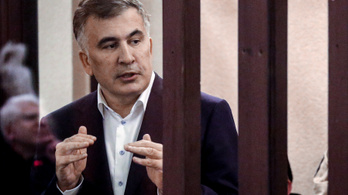 Tbiliszi egyik klinikájára szállították Szaakasvili volt elnököt