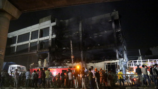Több mint húsz ember meghalt egy épülettűzben