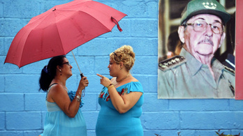 Beleroppanhat Kuba a saját múltjába