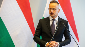 Szijjártó Péter: Magyarország az önvédelme erősítésével válaszol a világ változására