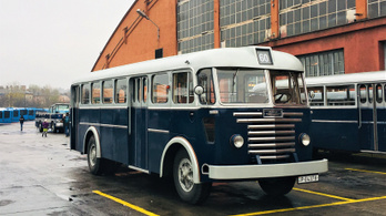 Hetvenéves busz közlekedik vasárnap a fővárosban