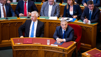 Kint az Alaptörvény módosítása, életbe lépett a háborús veszélyhelyzet Magyarországon