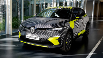 Kettéválva erősödne meg a Renault