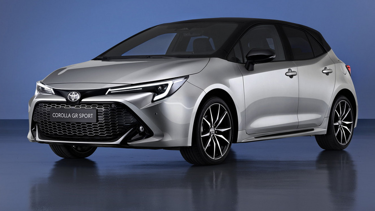 Erősebb és csendesebb hibrid hajtást kap a Toyota Corolla