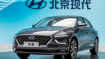 A Hyundai is a földbe áll Kínában?