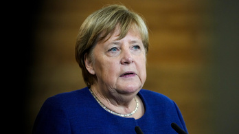 Angela Merkel: Ezen múlhat az Európai Unió túlélése