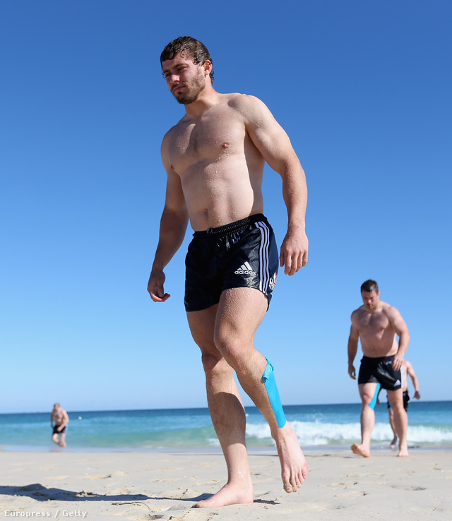 A British and Irish Lions játékosai Ausztráliában strandolnak: a képen Rob Kearney