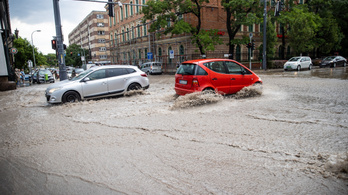 Pokoli viharok Budapesten, megbénult a közlekedés