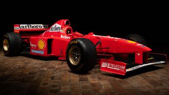 Ez itt Eddie Irvine Ferrarija – és eladó