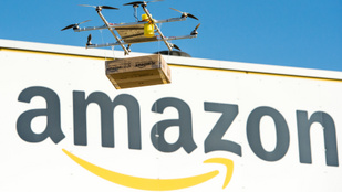 Eljött, amire mindenki várt: az Amazon drónokkal szállítja ki csomagjait