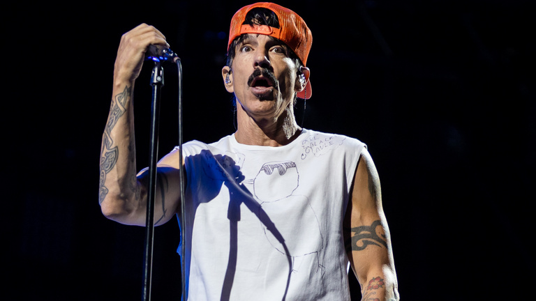 Óriási tömeget mozgatott meg a Red Hot Chili Peppers Budapesten