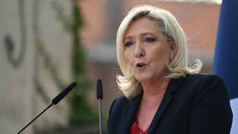 Lemondott pártelnöki tisztségéről Marine Le Pen
