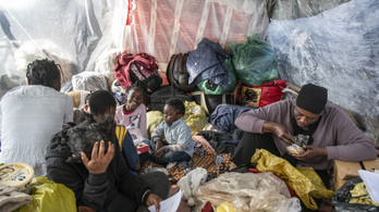 Világszerte több mint százmillió ember kényszerült lakóhelye elhagyására