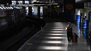 Egyszerre sztrájkolnak a londoni metró és a brit vasúti vállalatok alkalmazottjai