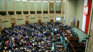 Elutasították az abortusztilalom feloldását Lengyelországban