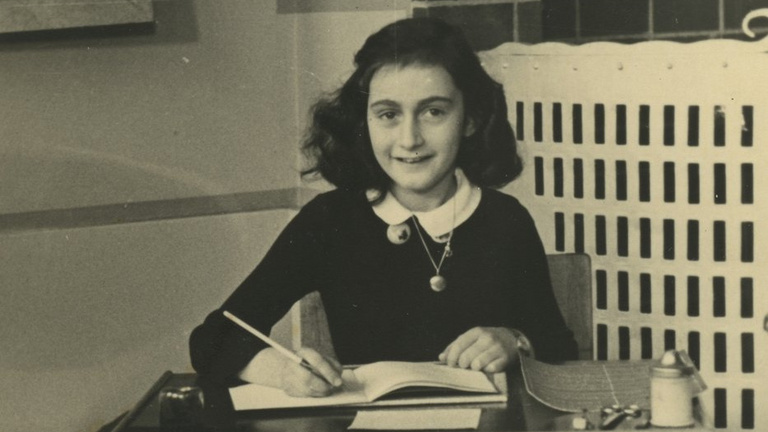 Nem Anne Frank apja akarta kiadni lánya naplóját