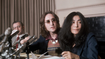 Yoko Ono választott szeretőt John Lennonnak, könyörögnie kellett a szerelméért