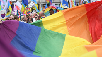 Több mint egymillióan vonultak a koronavírus óta tartott első Pride-on Londonban