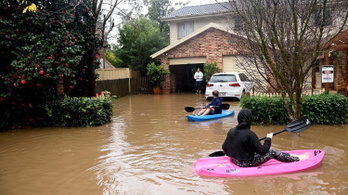 Ötvenezer embert kellett evakuálni Ausztráliában a súlyos áradások miatt