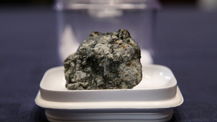 Soha nem látott kristályokat találtak a XXI. század legnagyobb, Földet ért meteoroidjában
