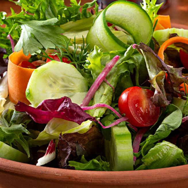 Ezeket a salátákat készítsd el nyáron: nem terhelik meg a gyomrot, mégis laktatóak