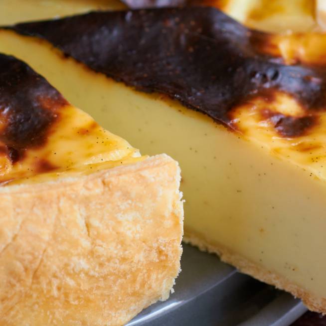 Mennyei, krémes pite omlós tésztával: remegős, házi vaníliapuding a töltelék