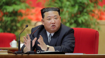 Kim Dzsongun konferenciát tartott arról, hogyan kell rendszabályozni a pártot