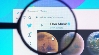 Elon Musk visszalép a Twitter megvásárlásától