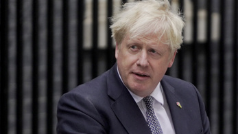„Boris Johnson a kaotikusan véget érő kormányzásával megváltoztatta Európa történelmét”