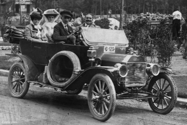 Budapest környéki illetőségű volt 1915-ben ez a Ford t-modell (Fotó: Fortepan/Párdányi Miklós)